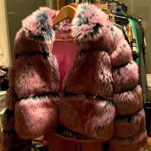 Short faux fur jacket